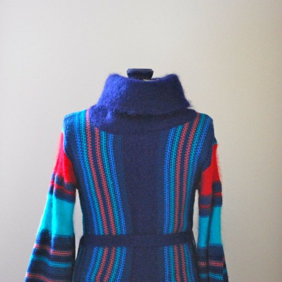 Colourful striped cowl neck tunic - Picture 5 of 6